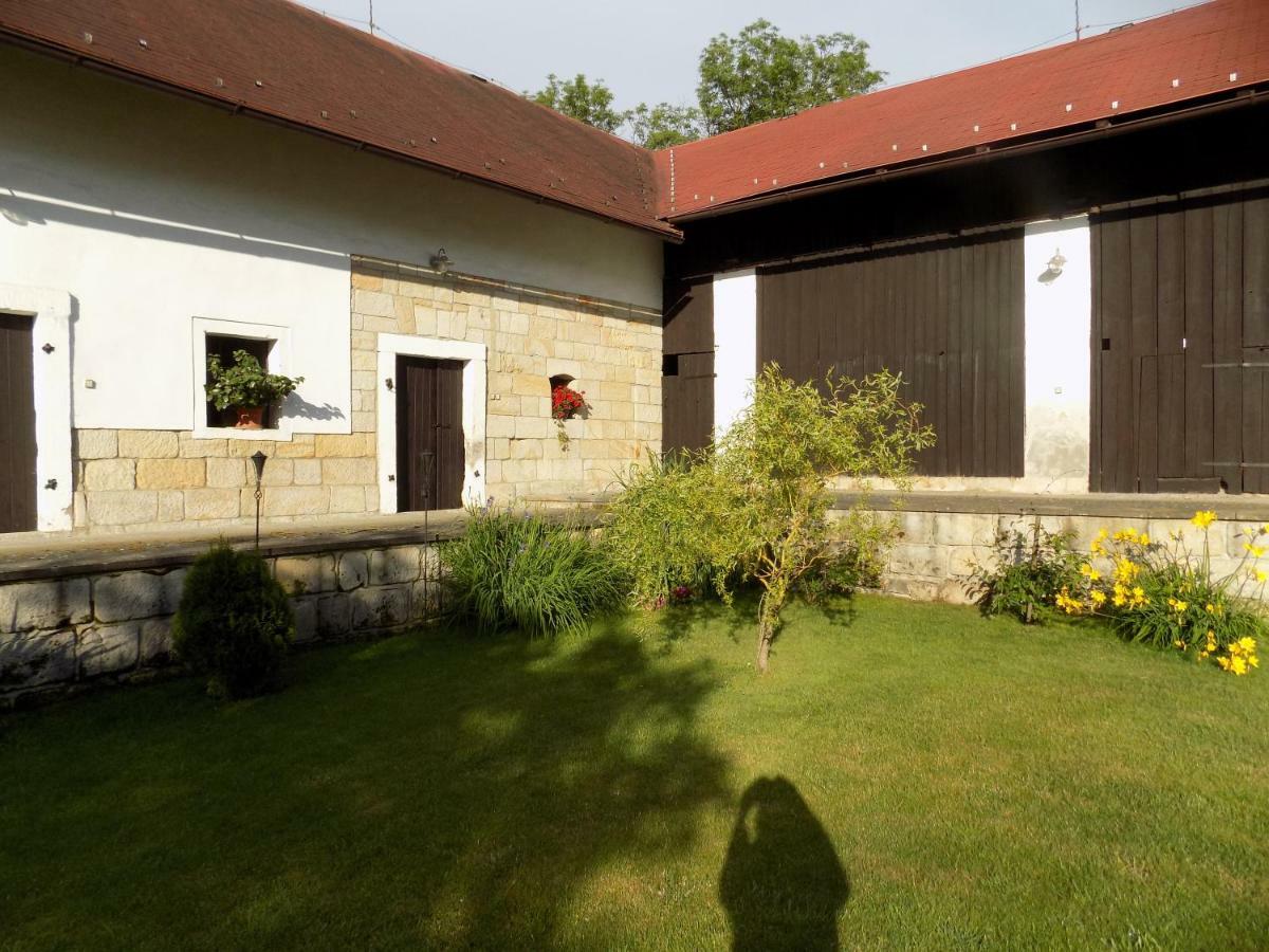 شقة Rovensko pod Troskami  في Landhaus Florian المظهر الخارجي الصورة